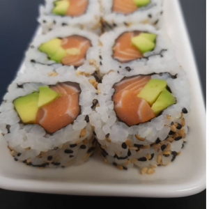 Salmon Avocado Uramaki